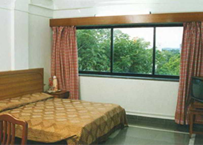 Hotel Meru Púna Kültér fotó